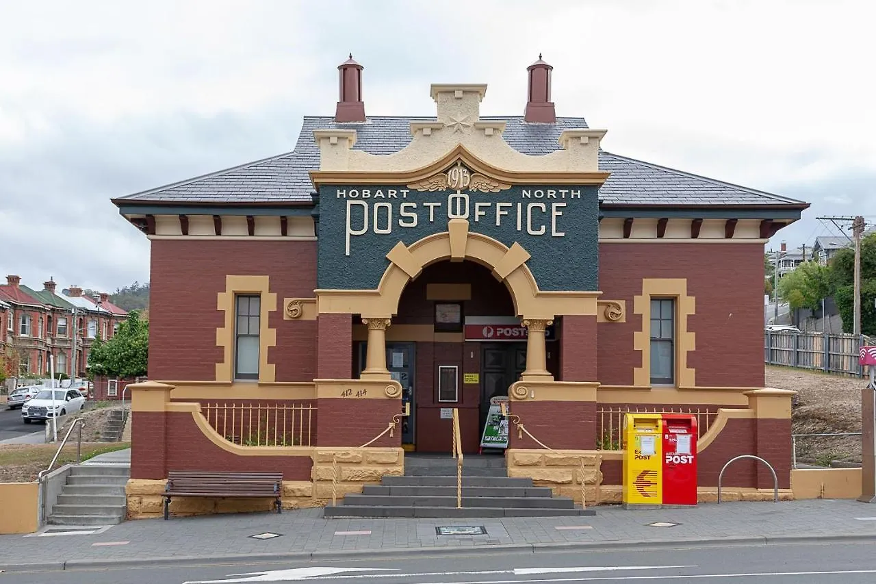 Sir Tom Inner City Living With Off Street Parking Hobart Appartement